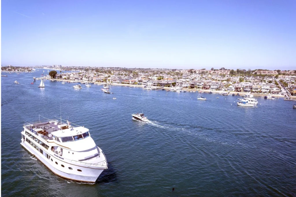Scenic Cruise Tours in Newport’s Popular Waterfront Areas Newport Scenic Cruises